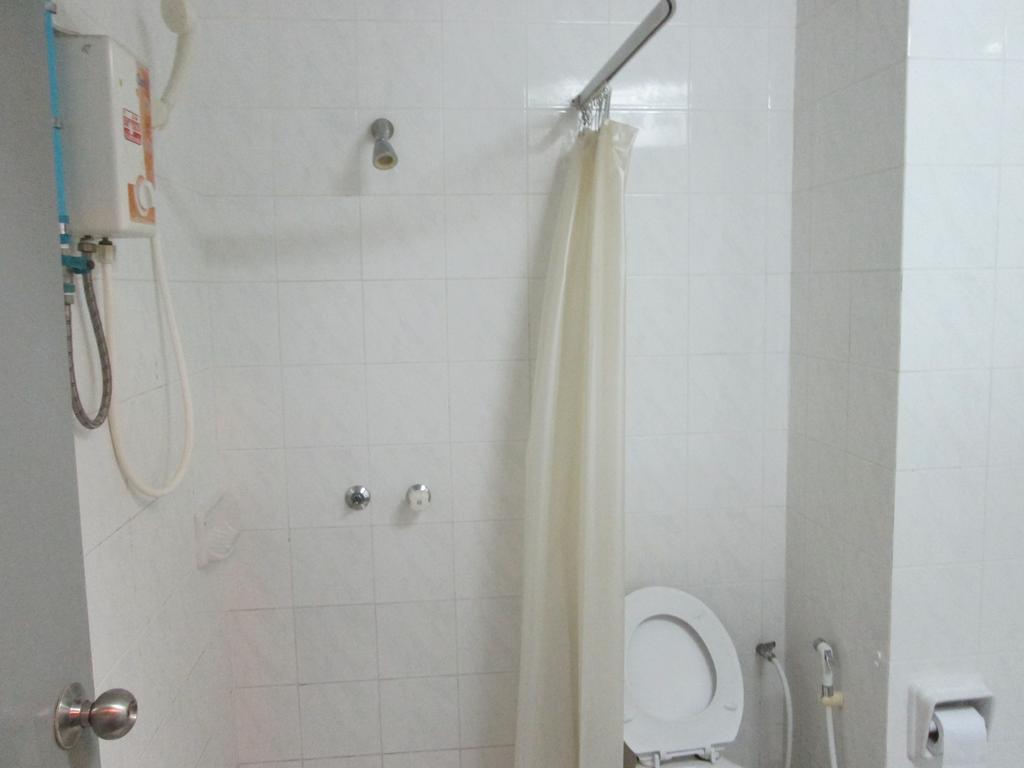 Royal Jommanee Hotel Nongkhai Нонг Кай Стая снимка
